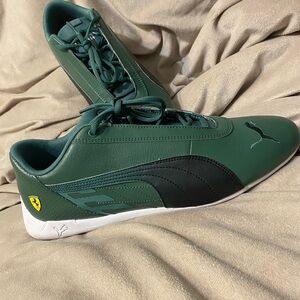 Puma Men's Forest Green and Black Sneakers